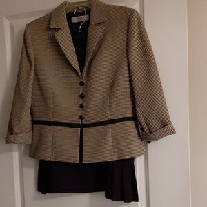 Tahari ASL Brown and Houndstooth Skirt Suit - Classic Two-Piece Set